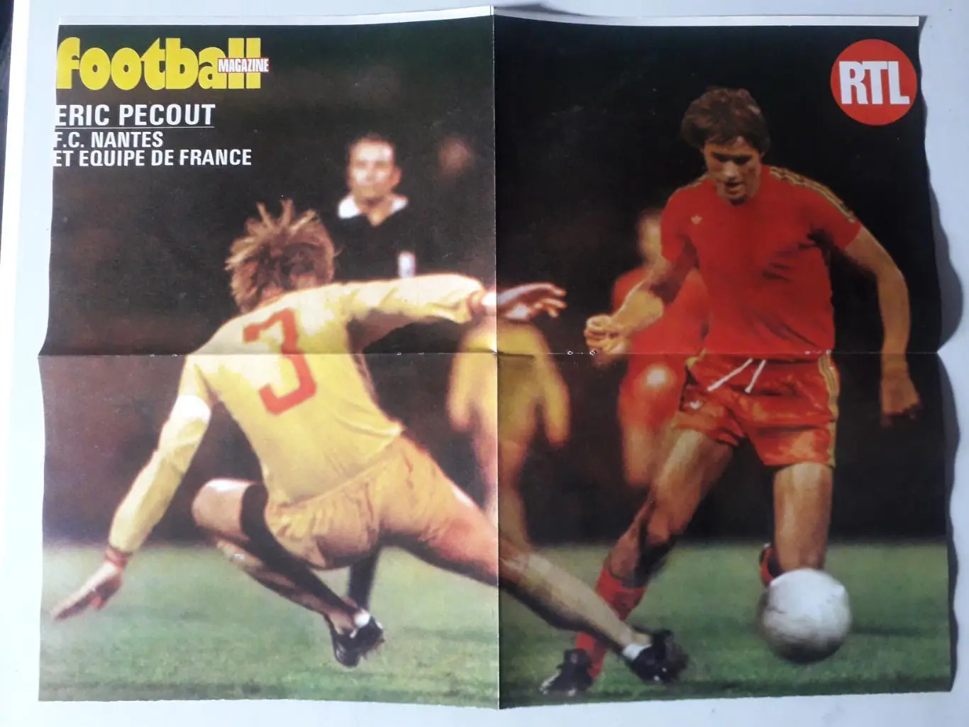 Football magazine nr.217/1977 plus A2 poster 4