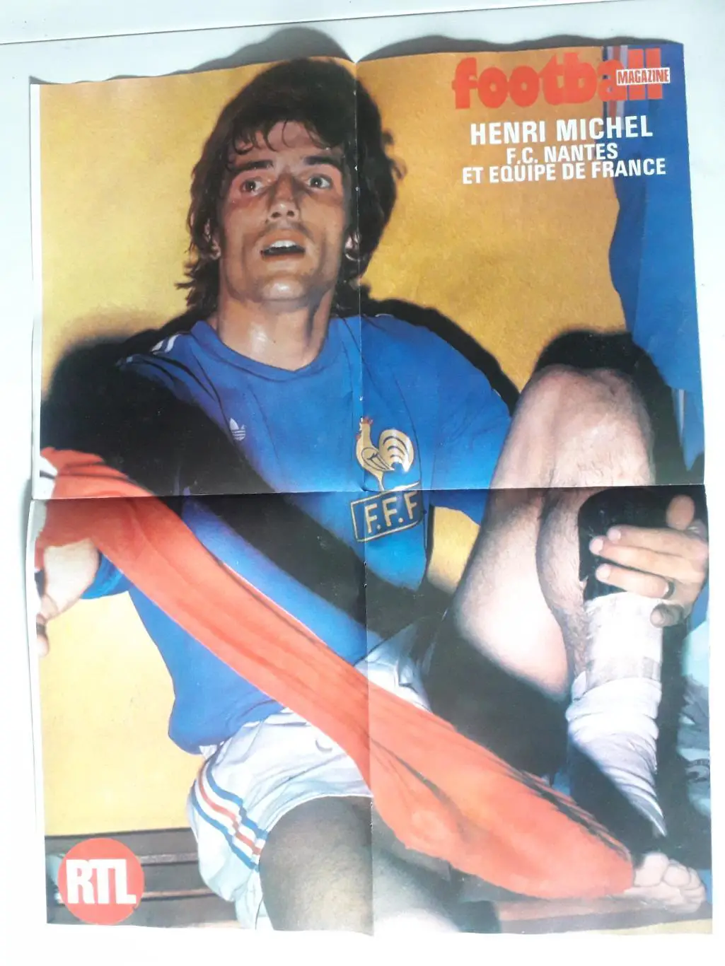 Football magazine nr.217/1977 plus A2 poster 5