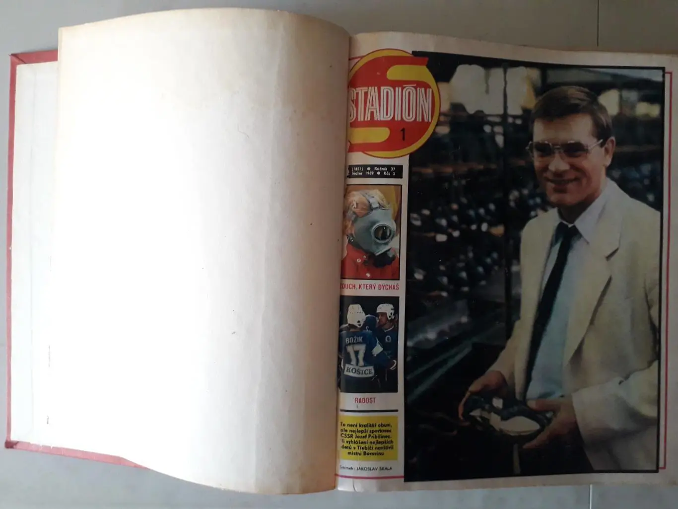 Журнал Стадион 1989 г. в книге. 2