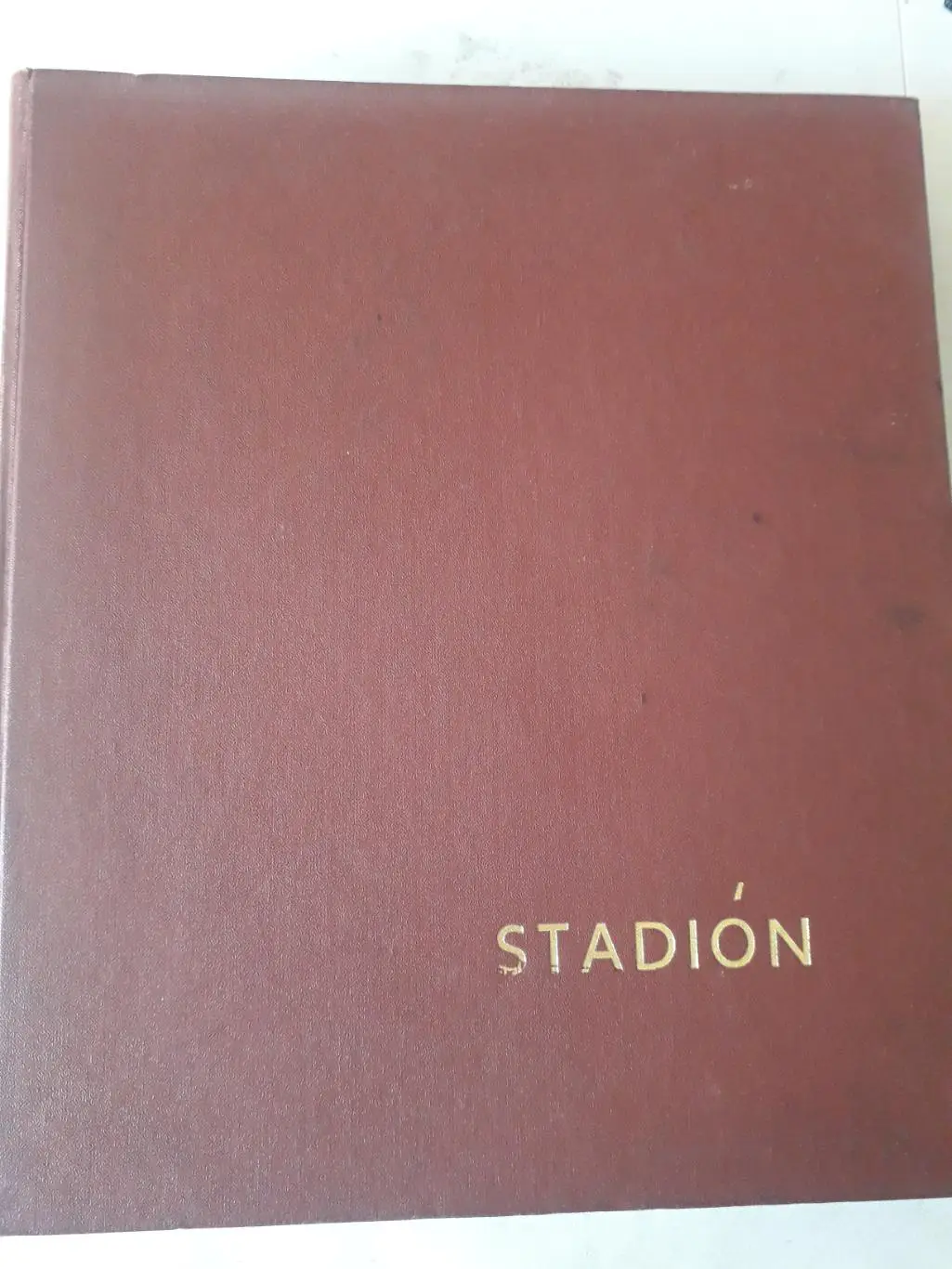 Журнал Стадион 1968 г. в книге, выпуски с 1 по 52 плюс 2 специальных выпуска.