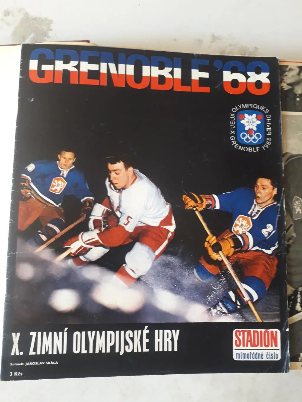 Журнал Стадион 1968 г. в книге, выпуски с 1 по 52 плюс 2 специальных выпуска. 3