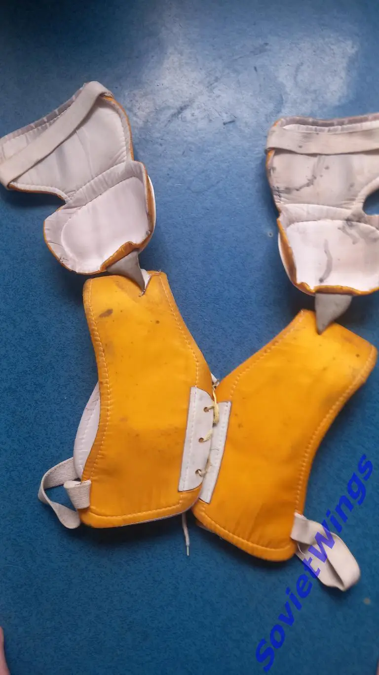 Нагрудник хоккейный KOHO времен СССР 3