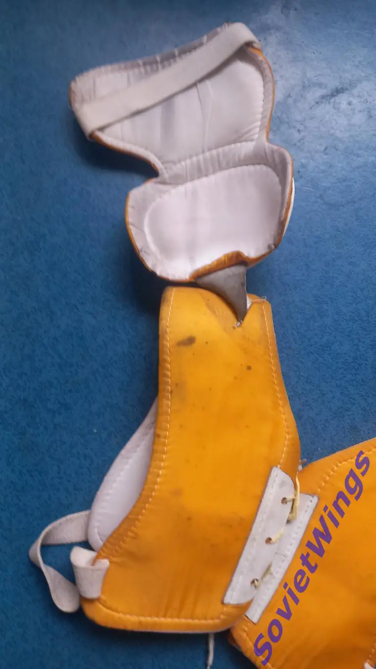 Нагрудник хоккейный KOHO времен СССР 4