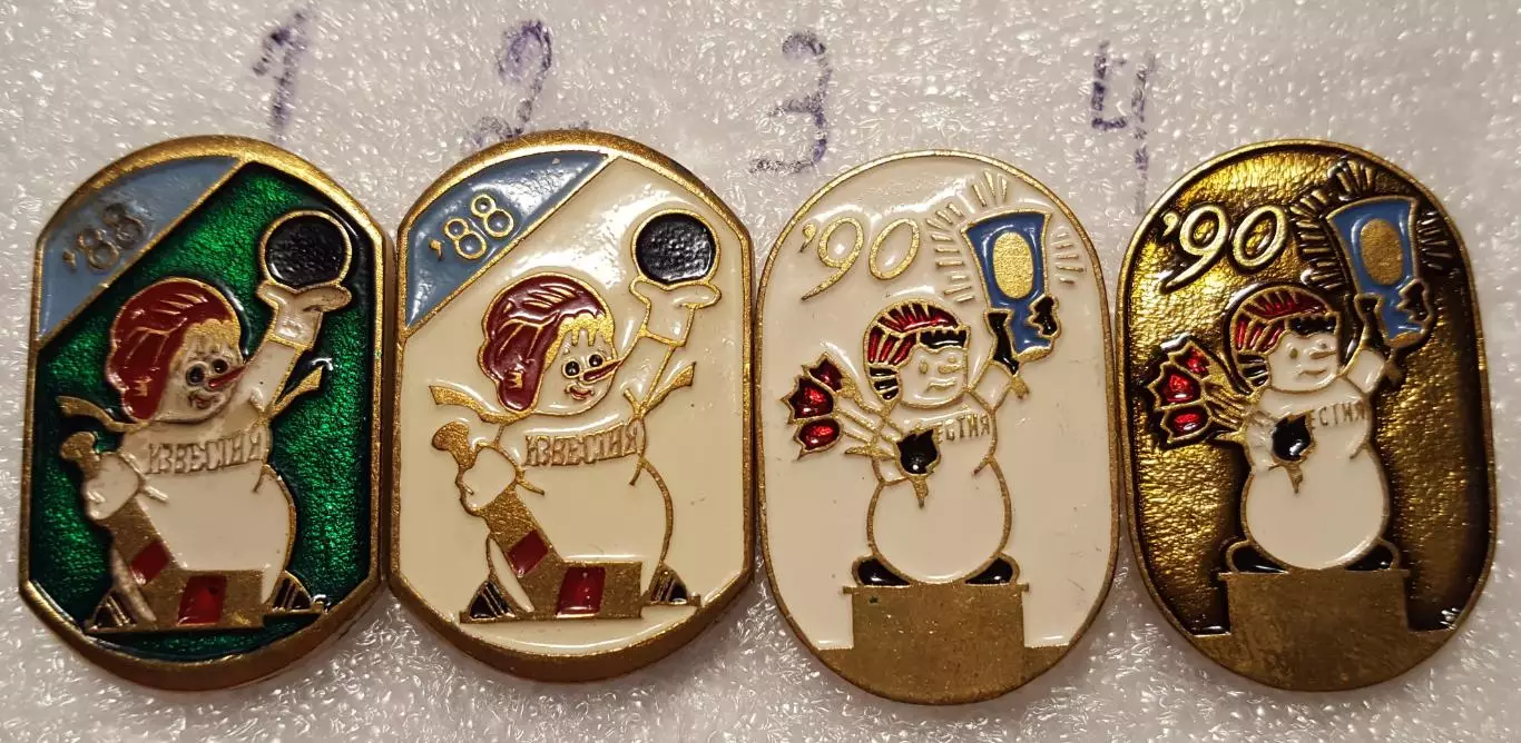 ЗначкиХоккей На приз газеты Известия, снеговики 1988 - 1990гг.