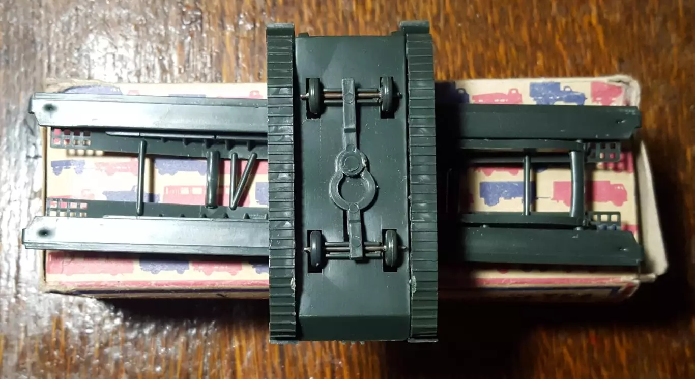 СССР. МОДЕЛЬ ГДР. Военная техника. Мостоукладчик Т54 С КОРОБКОЙ ОЧЕНЬ РЕДКАЯ. RR 4