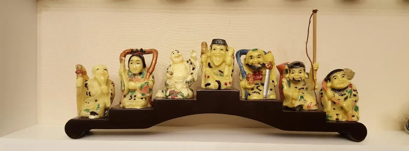 ФИГУРКИ..НЭЦКЭ..НАБОР.7 старцевИЗКОЛЛЕКЦИИ...