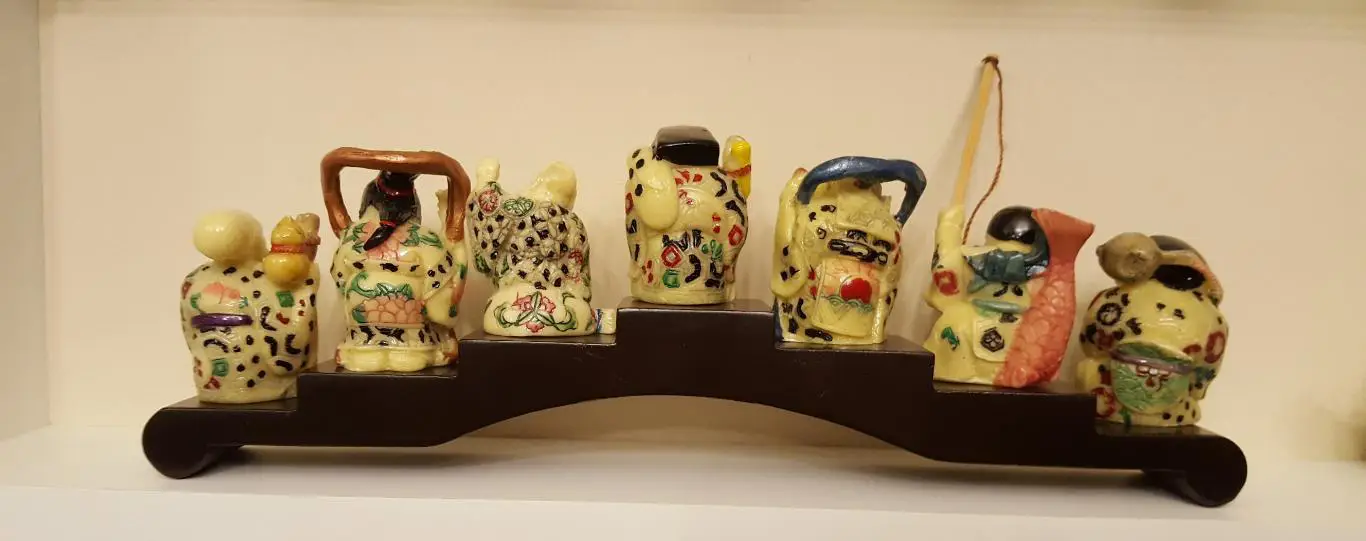 ФИГУРКИ..НЭЦКЭ..НАБОР.7 старцевИЗКОЛЛЕКЦИИ... 1