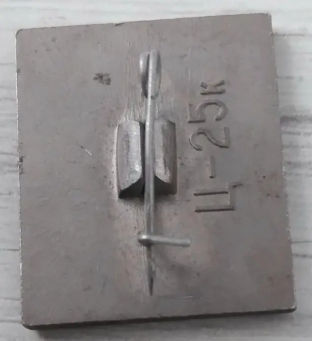 Значки Ну, погоди. Союзмультфильм Заяц № 1