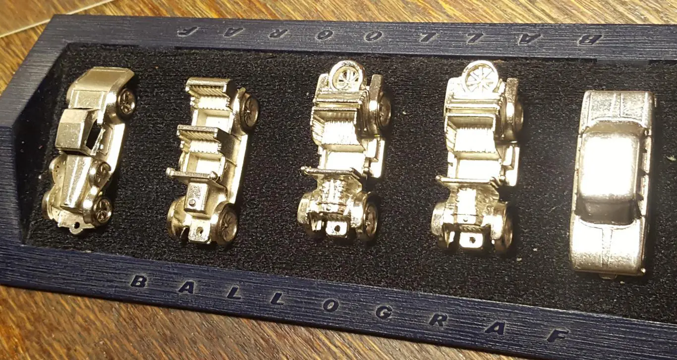 Набор..брелков. автомобили. СССР. 2