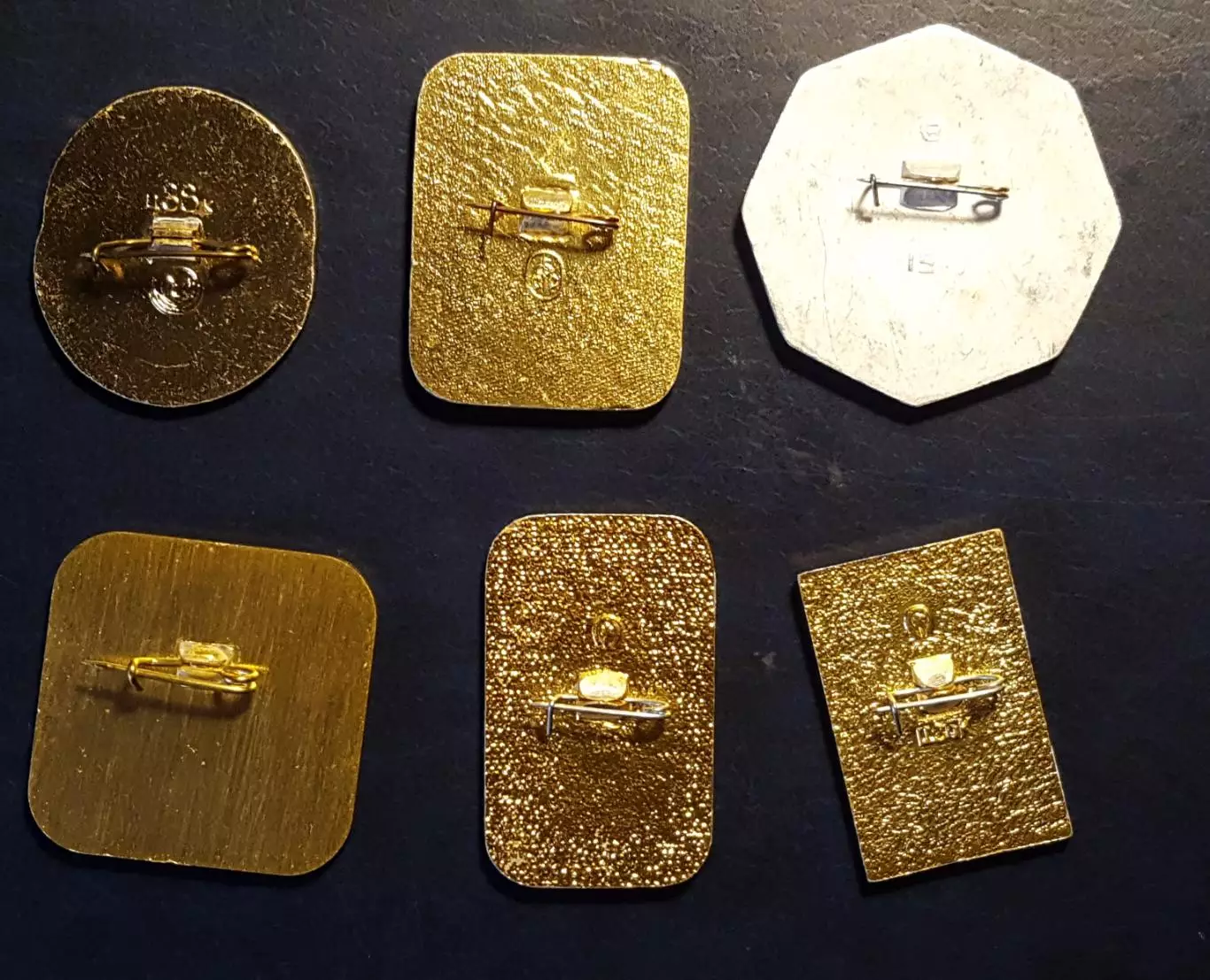 Значки Набор Хоккей и футболНа приз газеты Известия, снеговики 1