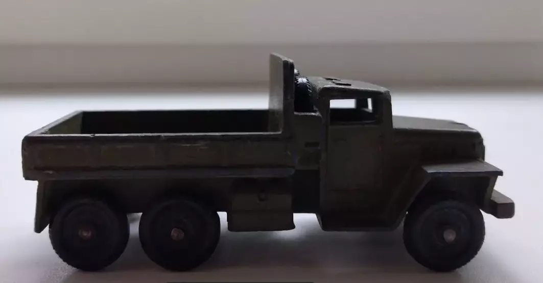 СССР. Военная техника..кразметалл тпз с запасными колесами. 2