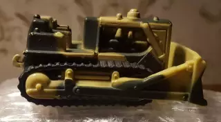Трактор на гусеницетехникажелезный - пластмасс