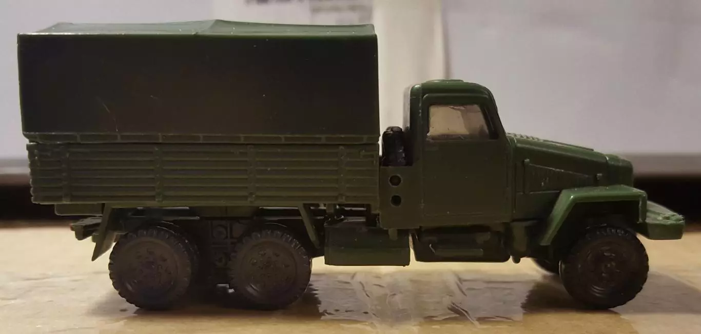 СССР. МОДЕЛЬ ГДР. Очень редкая Военная техника. Грузовик.