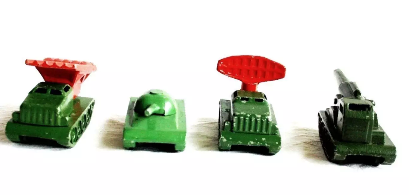 КОМПЛЕКТСССР. Военная техника СИМ СЕРП И МОЛОТ