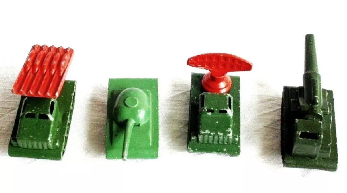 КОМПЛЕКТСССР. Военная техника СИМ СЕРП И МОЛОТ 3