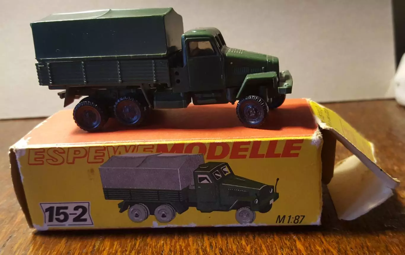 №2. .СССР. МОДЕЛЬ ГДР. Очень редкая Военная техника. Грузовик. 3