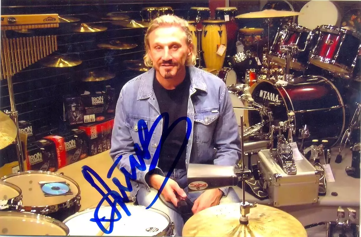 Алешин Анатолий. Веселые ребятаФото с подписью.автограф оригинал