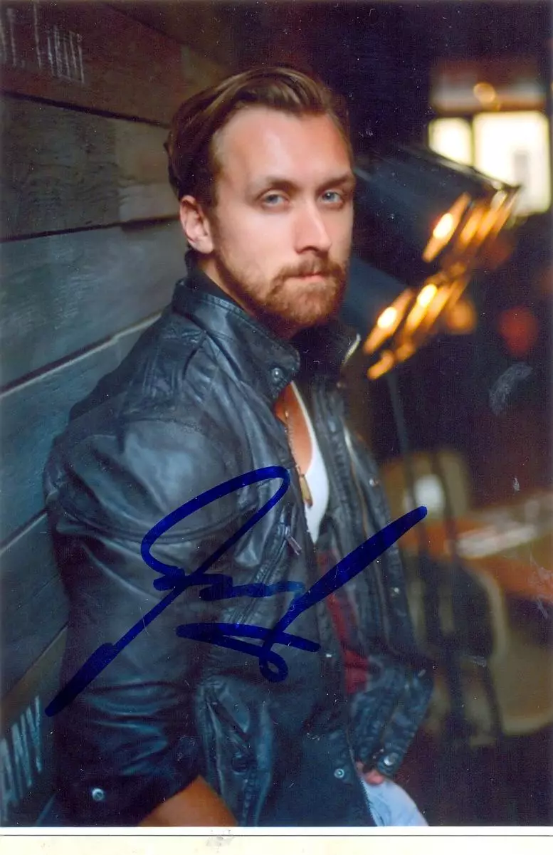 Якушев Данила . Фото с подписью. автограф оригинал