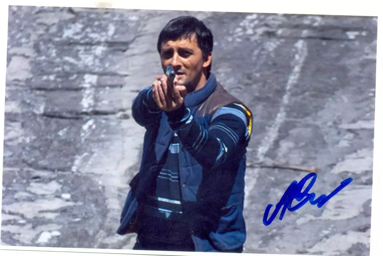 Смелов Андрей фото с подписью. автограф