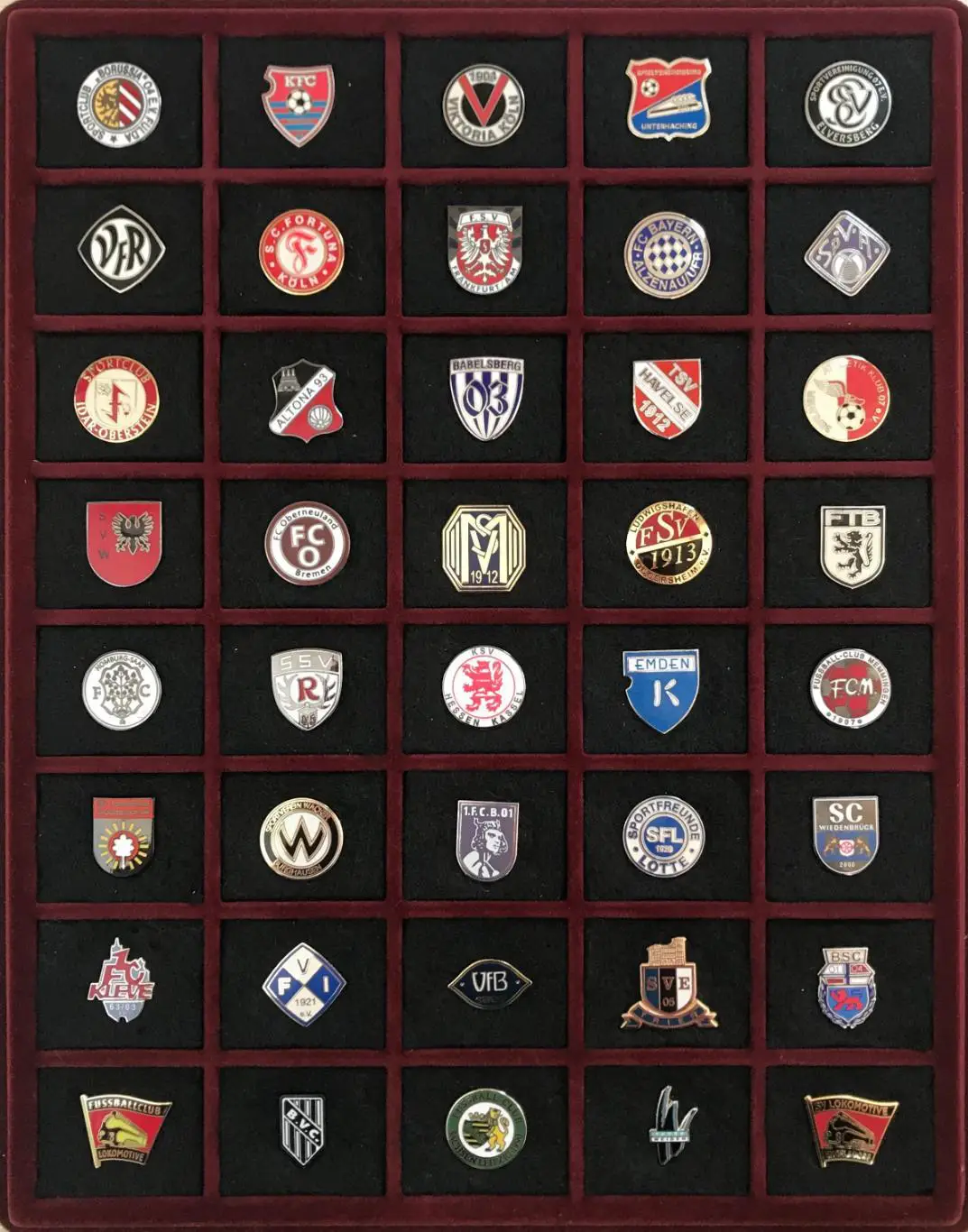 Знаки лого футбольные клубы Германия 110 штук 2