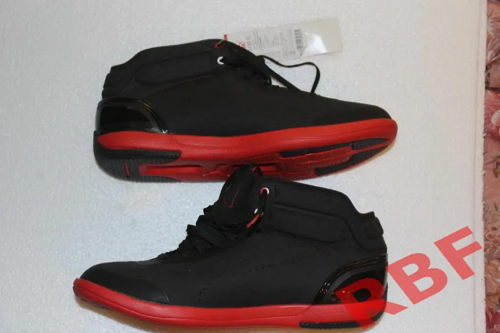 Мужские кроссовки PUMA Ferrari 2011 год,новые,размер 42 2