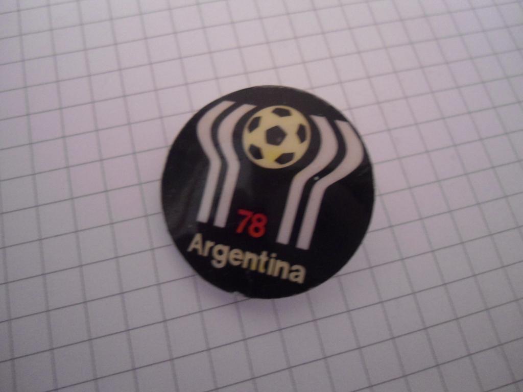 чемпионат мира - 1978 - Аргентина - значок- футбол 1