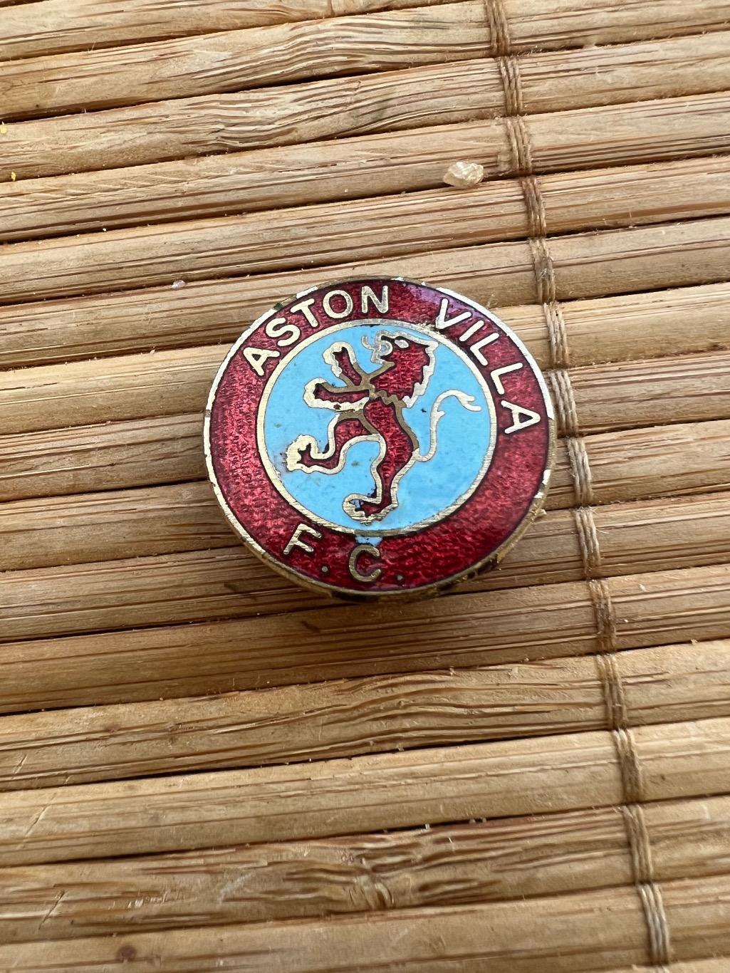 Знак значок ФК Астон Вилла Aston Villa 1980 е Англия