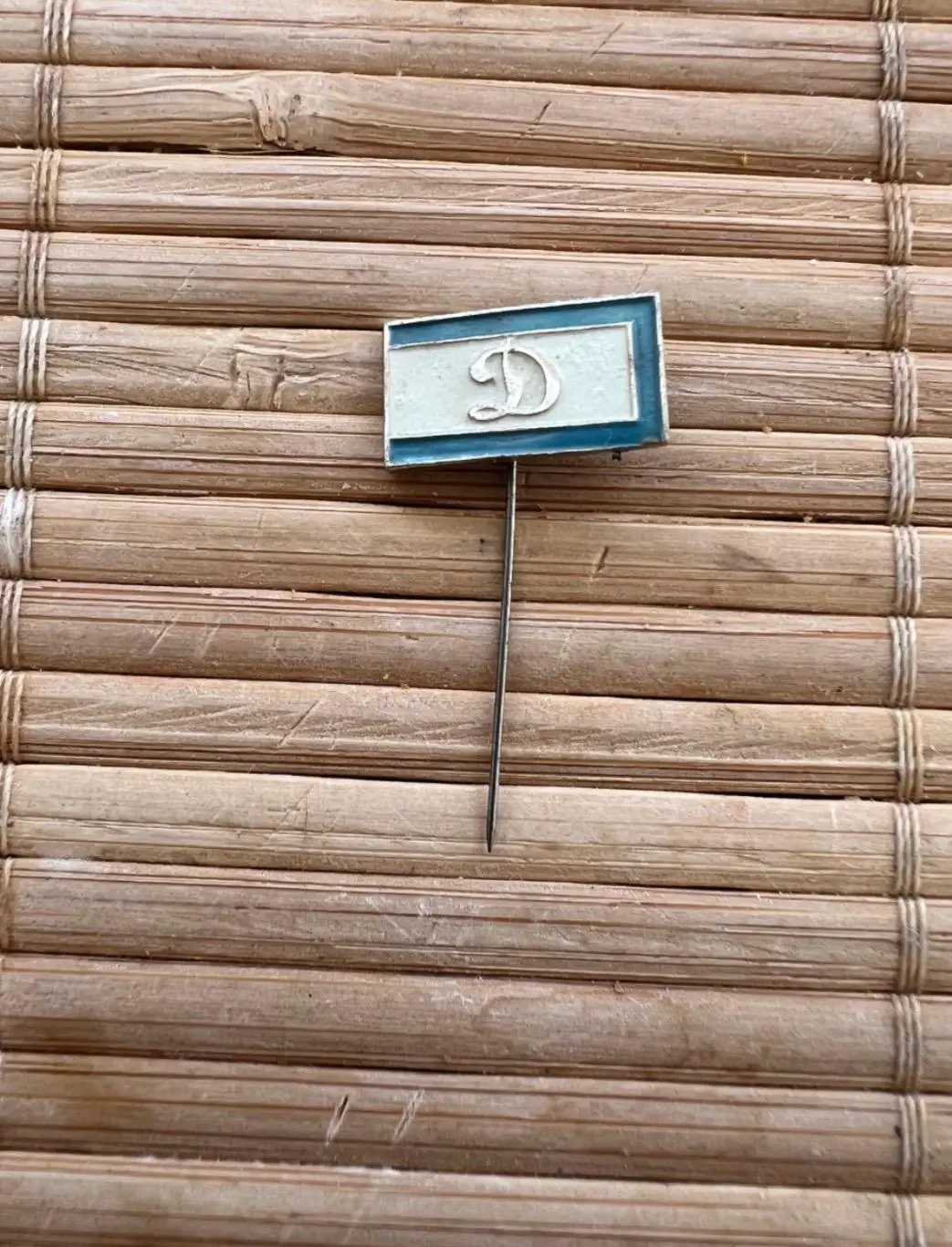 Знак значок Динамо