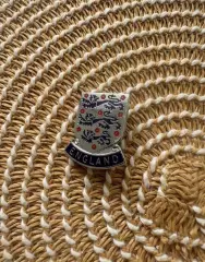 Знак значок сборная. Англии 90е.