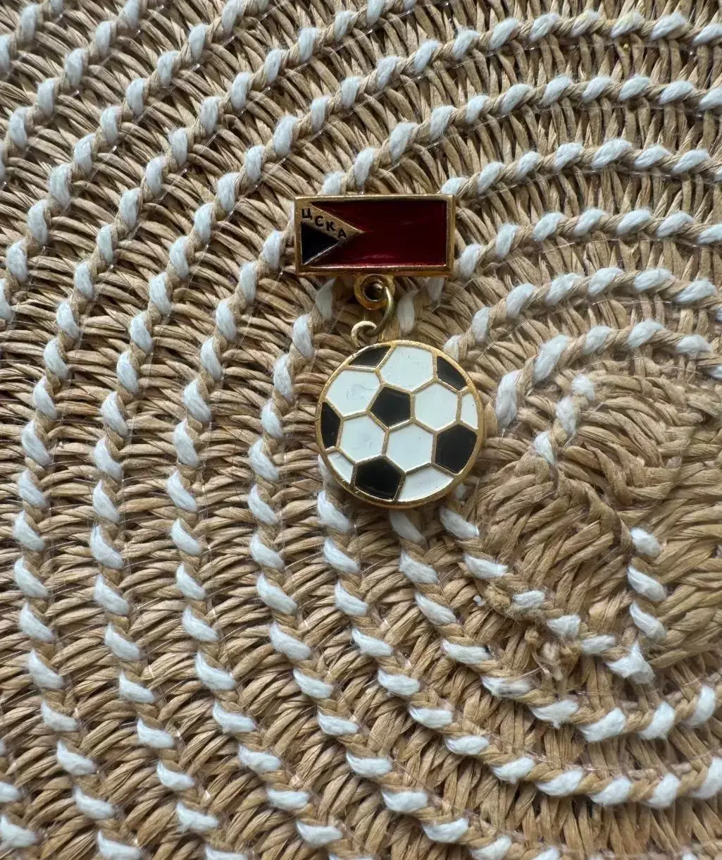 Знак значок ЦСКА Москва