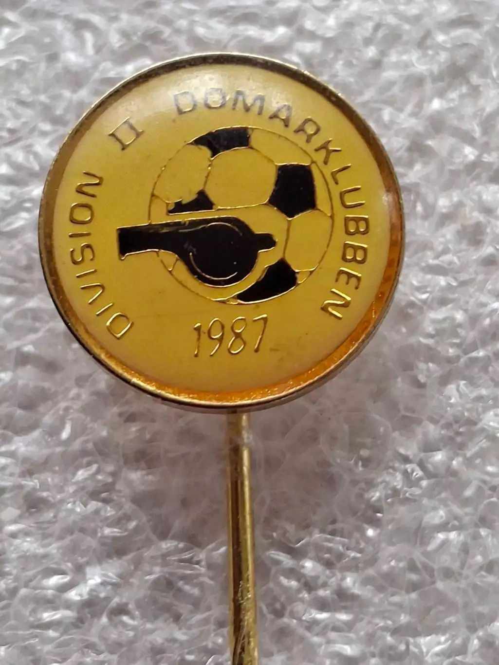 Федерация футбола Швеция СУДЬИ старый знак отличный оригинал игла