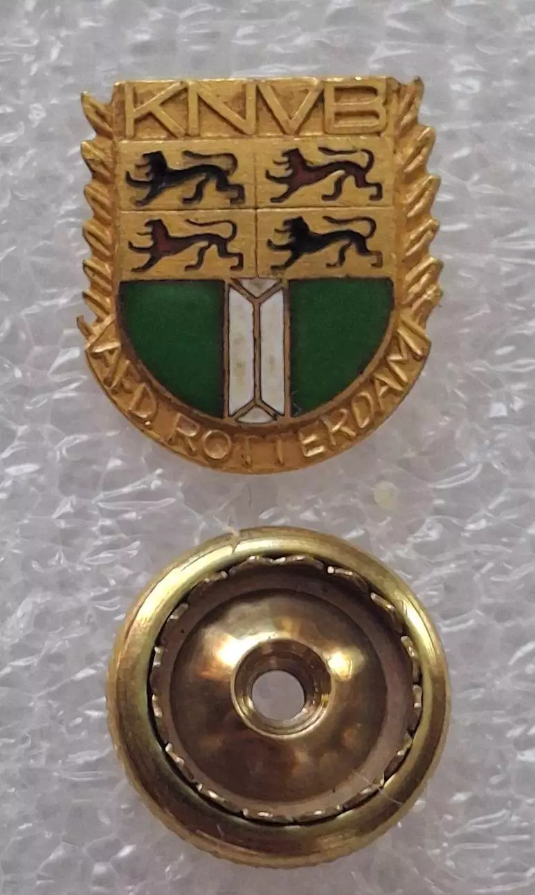 KNVB Netherlands Голландия Нидерланды Федерация футбола эмаль винт