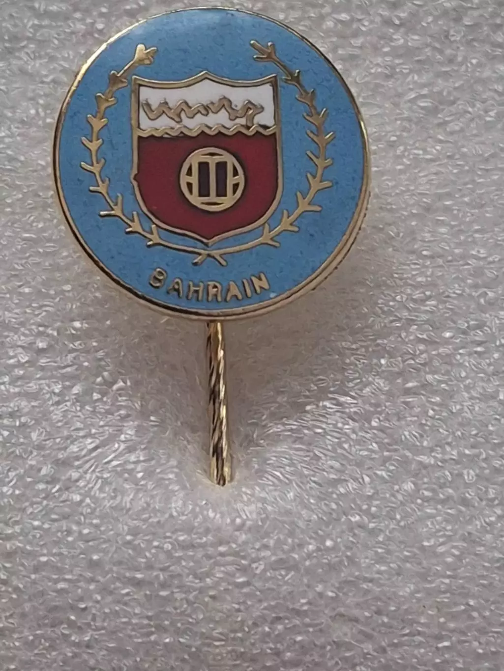 Бахрейн Федерация футбола старый знак отличный оригинал игла