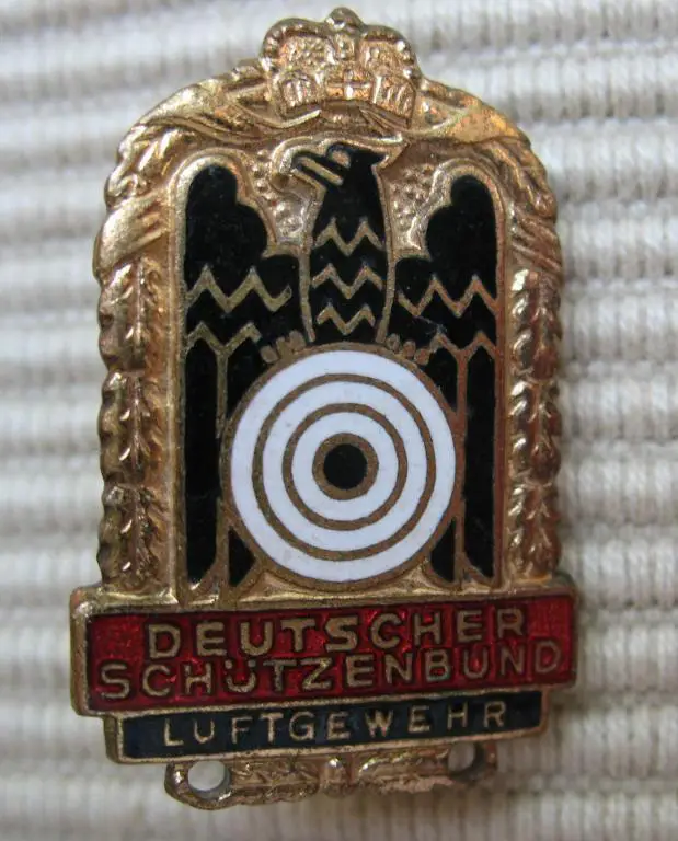 Стрельба пистолет тяжелый знак эмаль Германия спорт