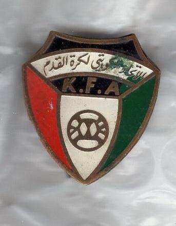 Кувейт федерация футбола старый знак булавка отличный оригинал
