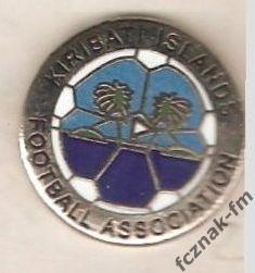 Кирибати Федерация футбола старый знак отличный