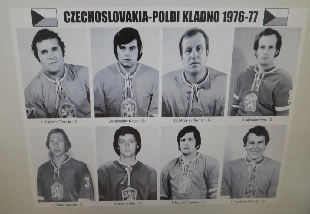 Хоккей Сборная ЧССР vs клубы ВХА (Канады, США) 1976-77. Лот из 6 фото