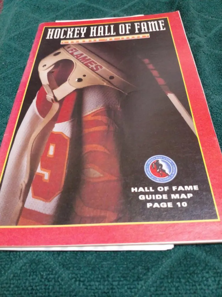 Буклет - справочник НХЛ Hockey Hall of Fame Канада, США.