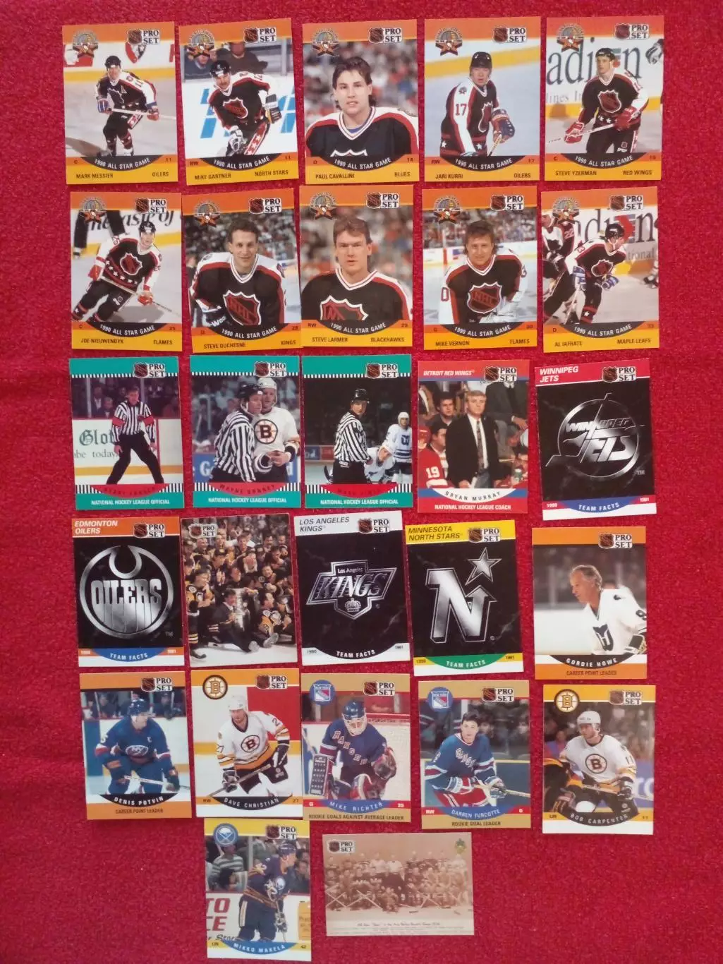 Карточки НХЛ 27 шт.