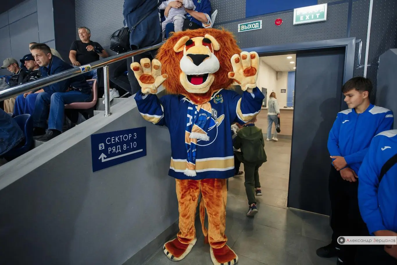 Значок ХК КАЛУГА (Маскот Лев) 1