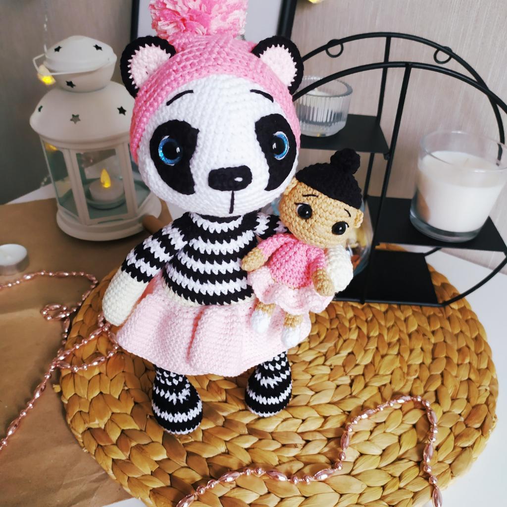 Панда с куколкой (ручная работа)