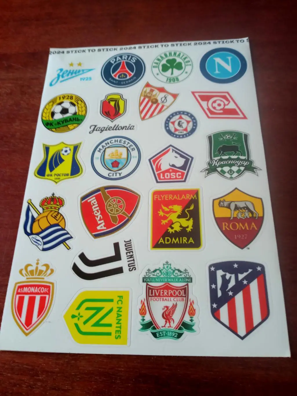 22 наклейки футбольных клубов