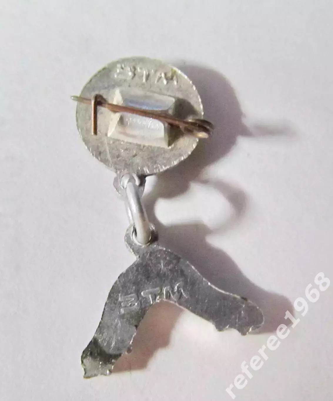 Футбольные бутсы и мяч 1