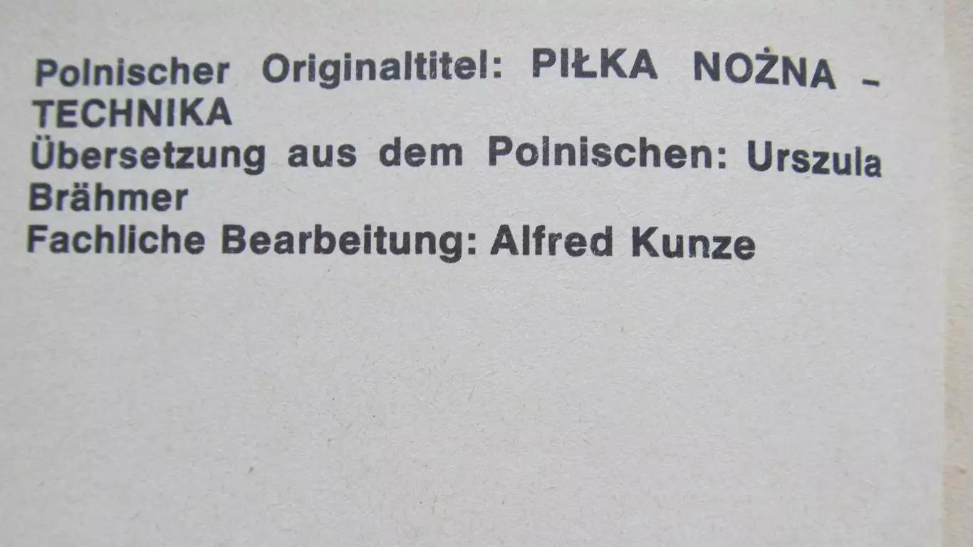 FUSSBALLTECHNIK (Футбольная техника на немецком языке) 1975 год 4