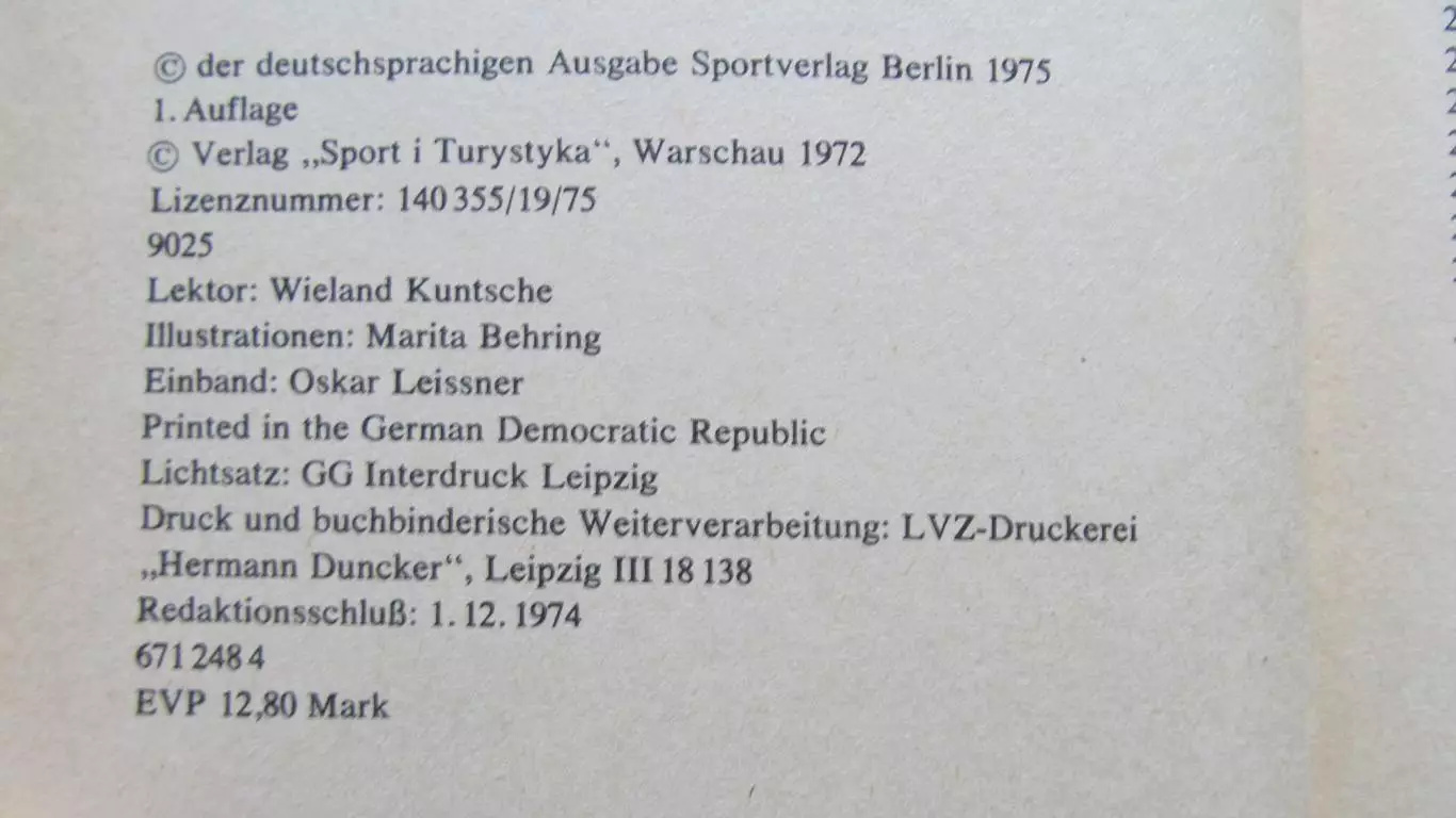 FUSSBALLTECHNIK (Футбольная техника на немецком языке) 1975 год 5