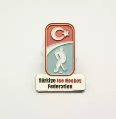 Большой официальный значок федерации хоккея Турции.