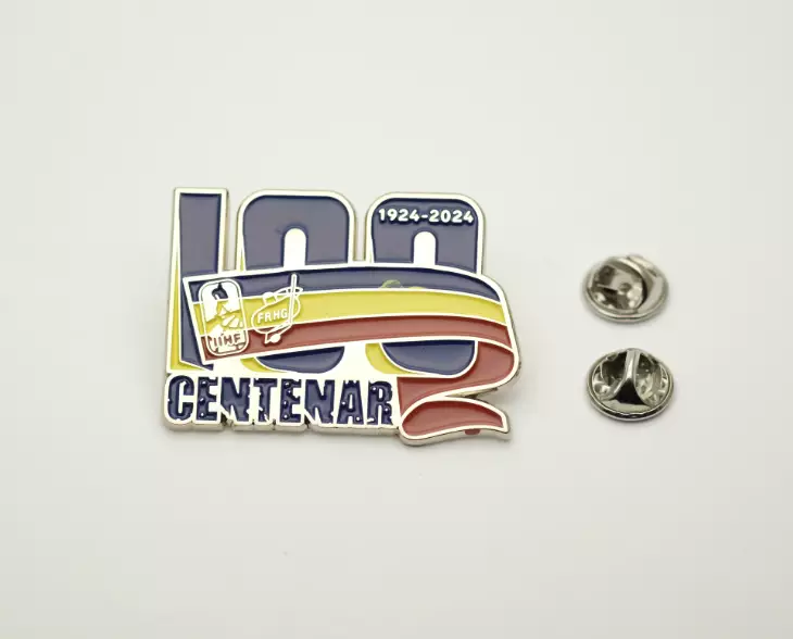 Официальный значок 100 федерации хоккея Румынии .