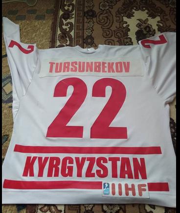 Официальный игровой свитер сборной Кыргызстана 1