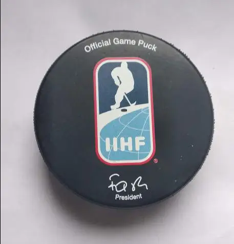 Хоккей - Официальная игровая шайба IIHF ЧМ 2017 Исландия див. II-В женщины 1