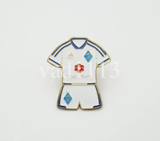 Серия значков футболки Динамо Киев Украина /знак № 2/